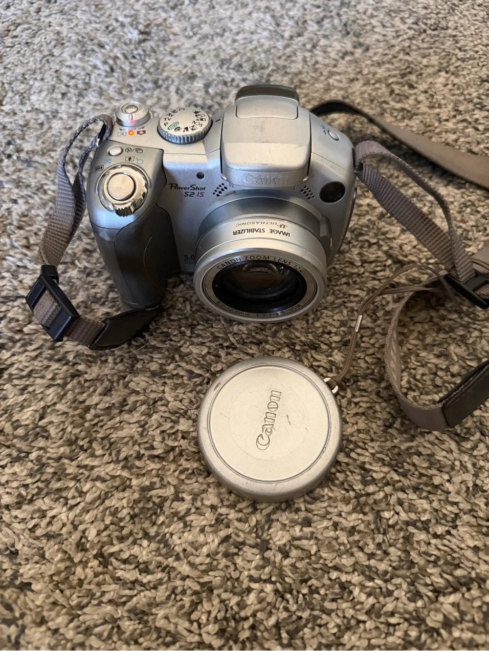 Canon Silver PowerShot S2 IS Digital Camera with Pop-Up Flash